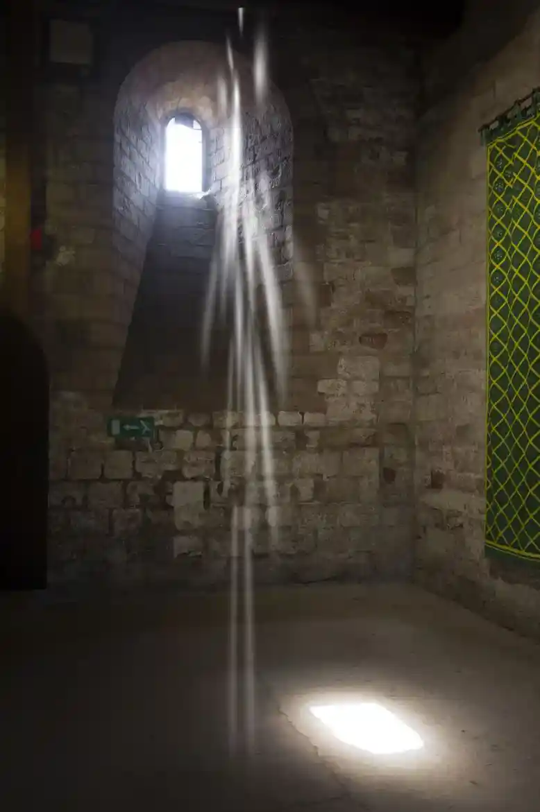 photoshop tutorial to add light rays