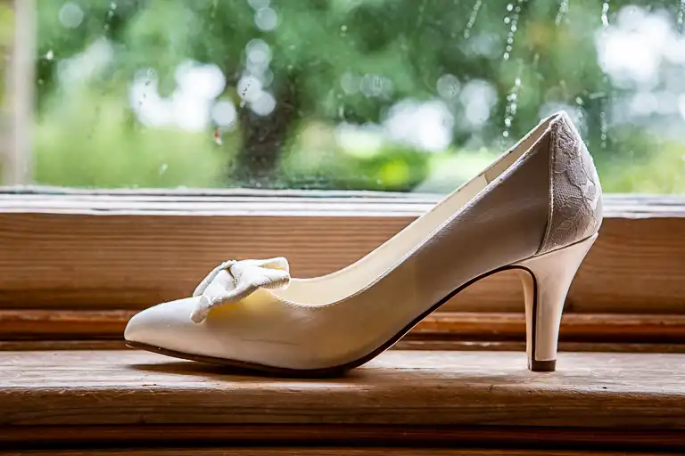 Wedding photography at Tewin Bury Farm, Welwyn